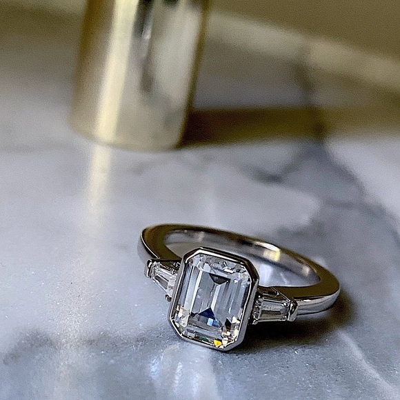 925 Sterling Silver size 7 ring - Picture 2 of 5